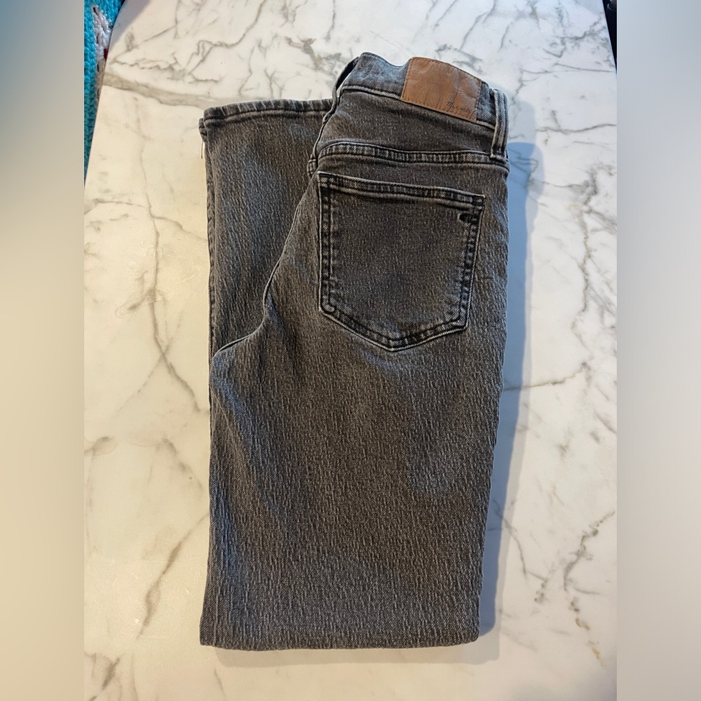 Madewell size 23 (waist 23”/hip 24”) perfect vintage black jean